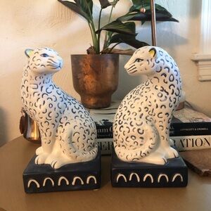 Opalhouse Accents | blue and white leopard bookends